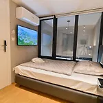 The Place 公寓