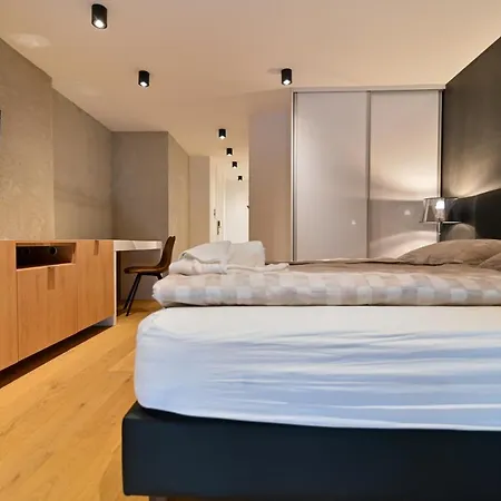 Apartament The Place *